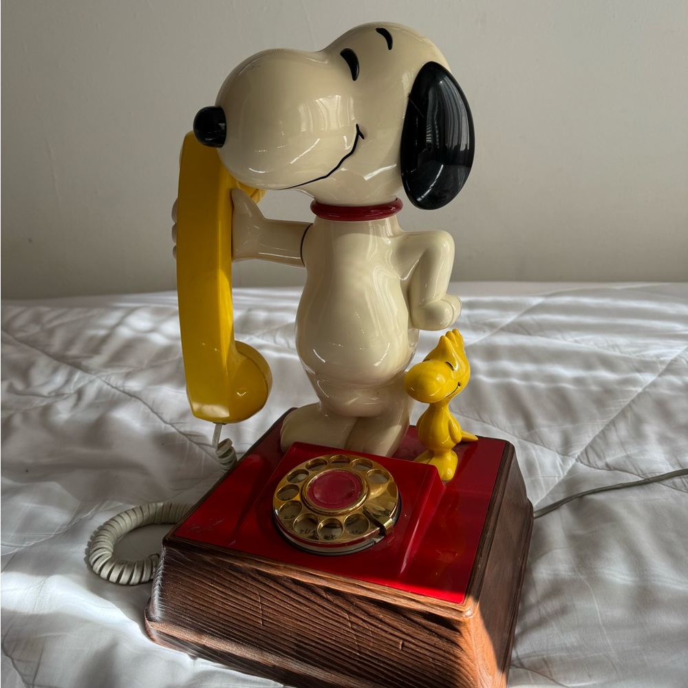 Vintage 1976 Snoopy & Woodstock Rotary Telephone Animated Arm Peanuts ATV DMF